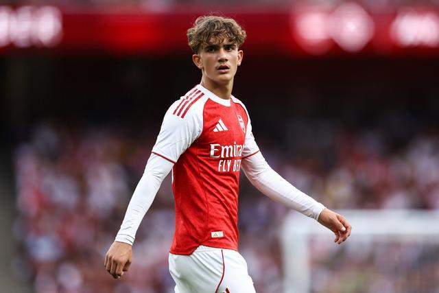 半岛体育官方网站-记者：英足总考虑将道曼提拔至英格兰U19，将与阿森纳和家人讨论