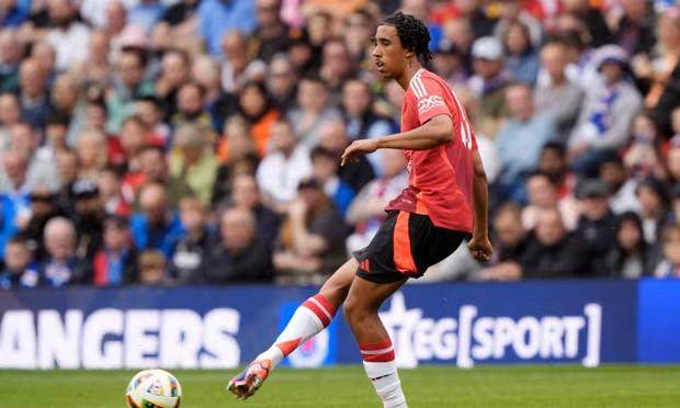 半岛体育官方网站-约罗首秀展露“高级感” 曼联这次没做冤大头？