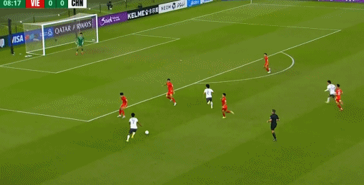 半岛体育APP-U23国足半场控球占优!媒体人热议:踢出强队足球,看的热血沸腾|越南|中国队|安东尼奥|中国男足|越南足球_新浪体育_新浪新闻