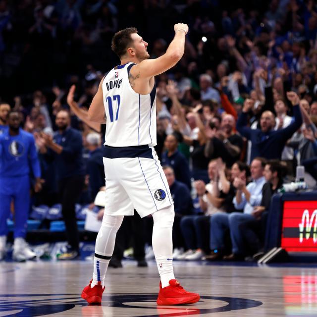 1667453464725007565.jpg 半岛体育官网-开季场场30+超越乔丹 东契奇的MVP赛季终于到来?